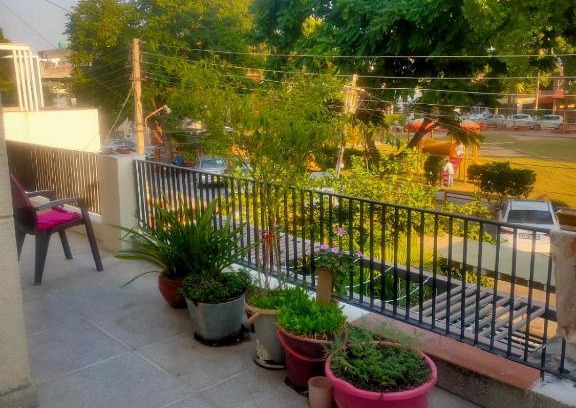 Phase 5 Casa | Peaceful Furnished Room with kitchen Wifi Ac in sec 71 mohali