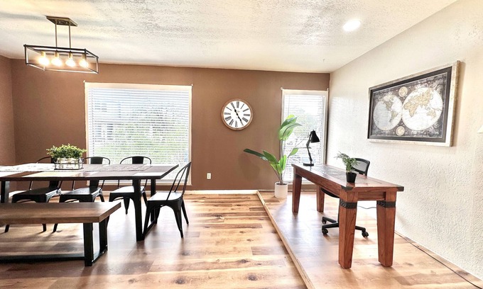 Point Venture Casa | Peaceful Getaway*Golf Course View*Lake Travis