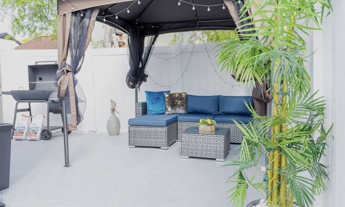 Bearss Plaza Apartamento | PEACEFUL GETAWAY STUDIO