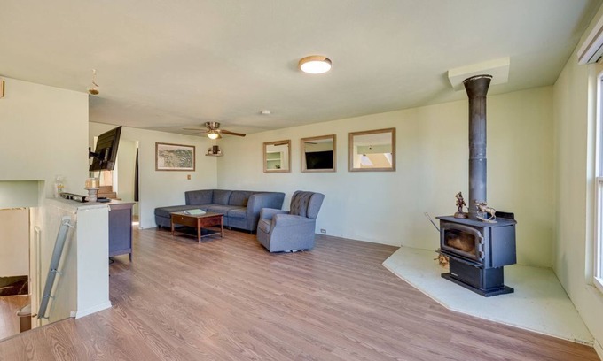 Coal Creek Canyon Casa | Peaceful Pet-Friendly Golden Cabin: 17 Mi to Town!