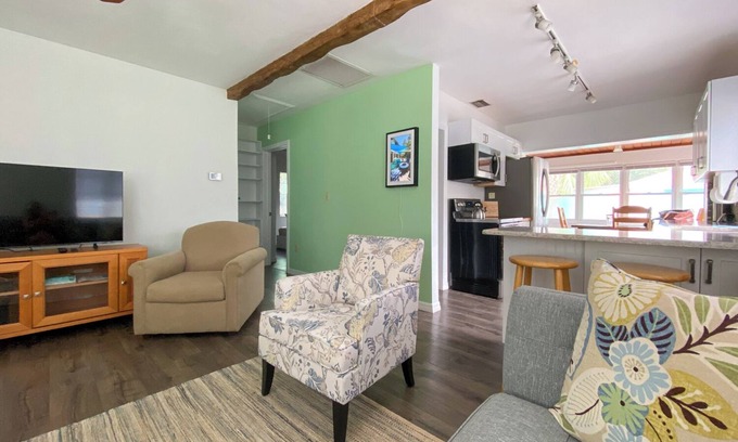 Bayview Casa | Peaceful Gulfport 3BR/2 BA Marina Home Expanded