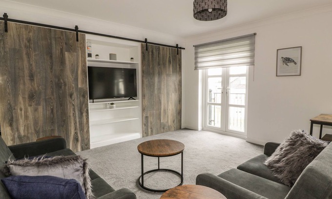 Irvine Apartamento | PEACEFUL HARBOURSIDE FLAT, family friendly in Irvine