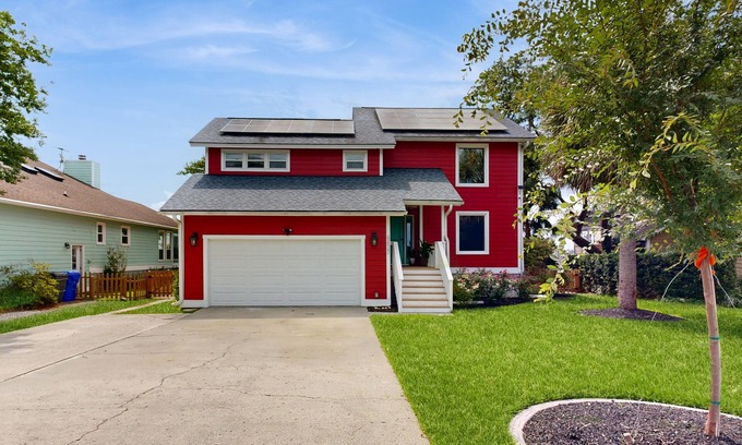 Cordesville Casa | Peaceful home with expansive views of the Ashley River w/ outdoor living space