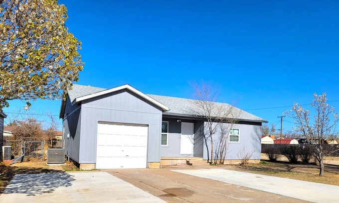 Pampa Casa | Peaceful Home with King Bed