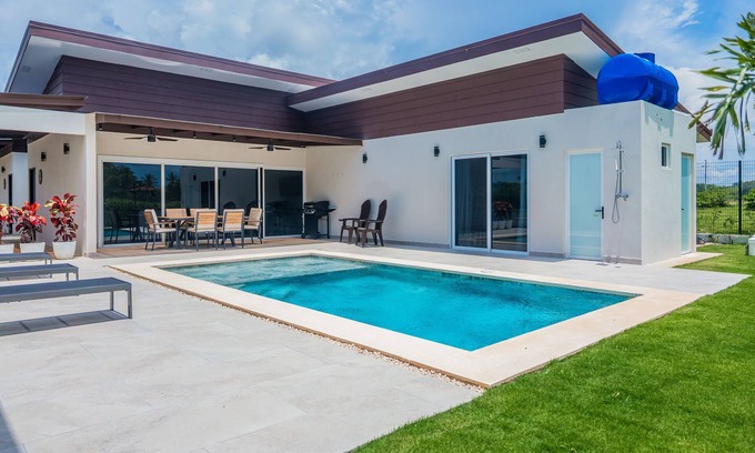 Esterillos Este Casa | Peaceful home with patio, grill, fast WiFi & 2-min walk to quiet beach