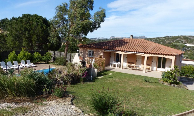 Estagel Casa | Casa tranquila con gran jardín y piscina cerca de Perpiñán.