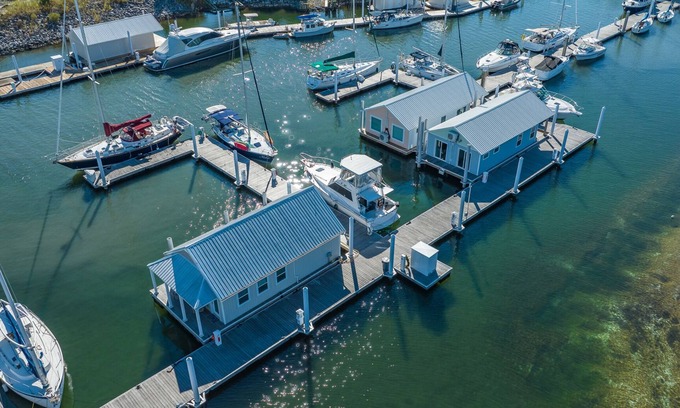 Downtown Alquiler De Eote | Flotando en la Bahía de Pensacola