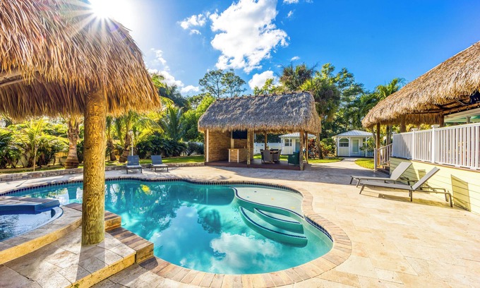 Jupiter Farms Casa | ¡Encanto de Key West! Menos de 200 pies a la propiedad hermana 401312.