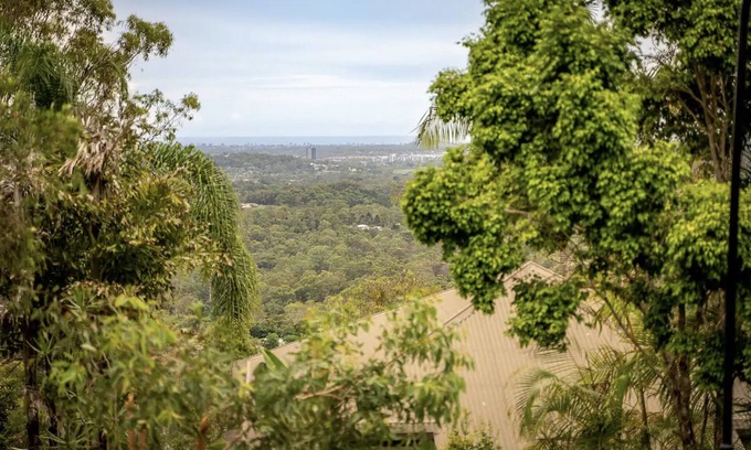 Mudgeeraba Cabina | Peaceful Kookaburra cabin in Mudgerabah, fire pit