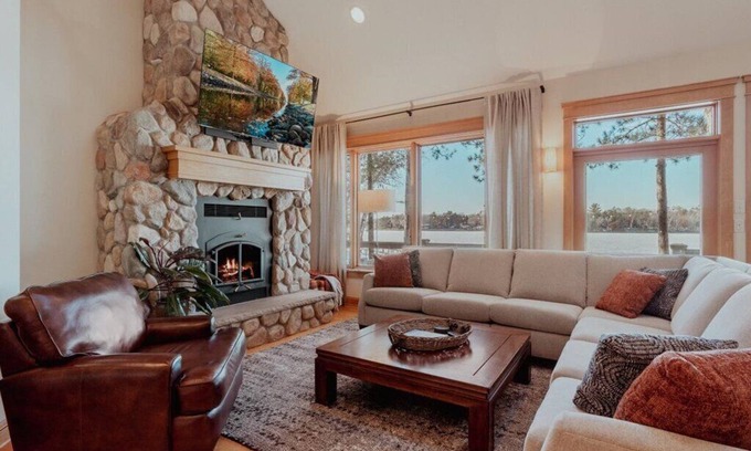 Crosslake Casa | Peaceful lake house on Whitefish Chain w/2 King beds, dock, LilyPad, SUP