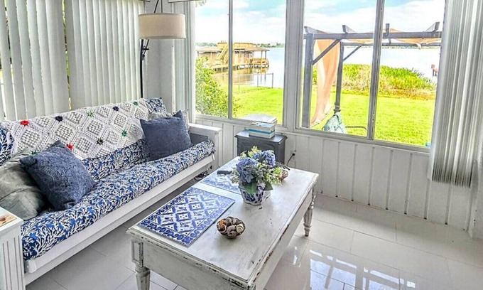 Winter Haven Casa | Peaceful Lakeside Retreat