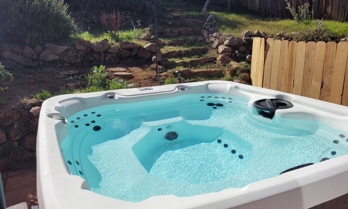 Kelseyville Casa | Peaceful Mid-century home w/ King bed and Hot tub--Amazing lake views!