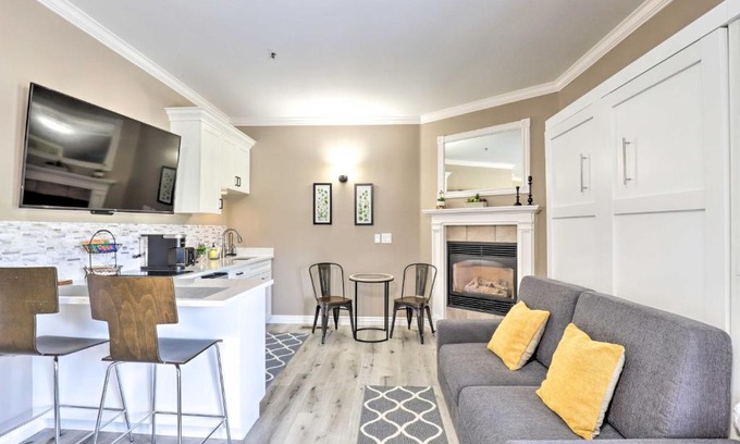 Midway Apartamento | Peaceful Midway Studio with Mountain and Golf Views!