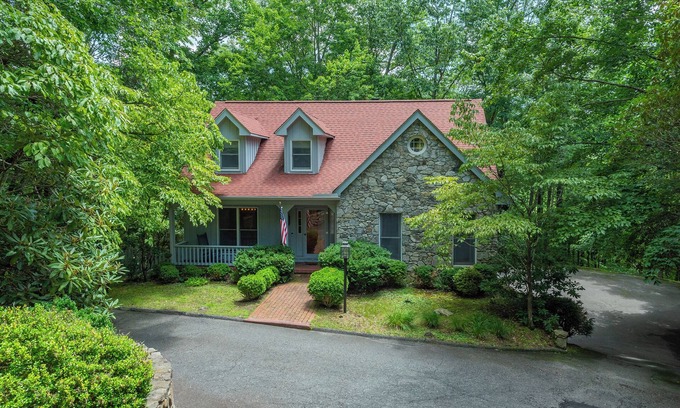 Montreat Casa | Peaceful Montreat Cottage with Winter Views