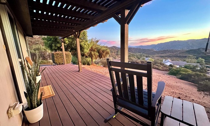 North Ridge Casa | Peaceful mountain retreat + amazing sunsets + nearby trails
