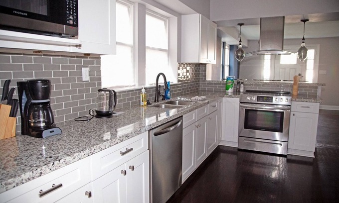 Gentilly Terrace Casa | Peaceful New Orleans Home! Perfect for your family or company.