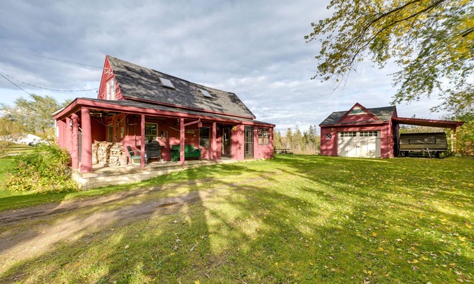 Oakfield Cabina | Peaceful Oakfield Cabin on Mattawamkeag River!