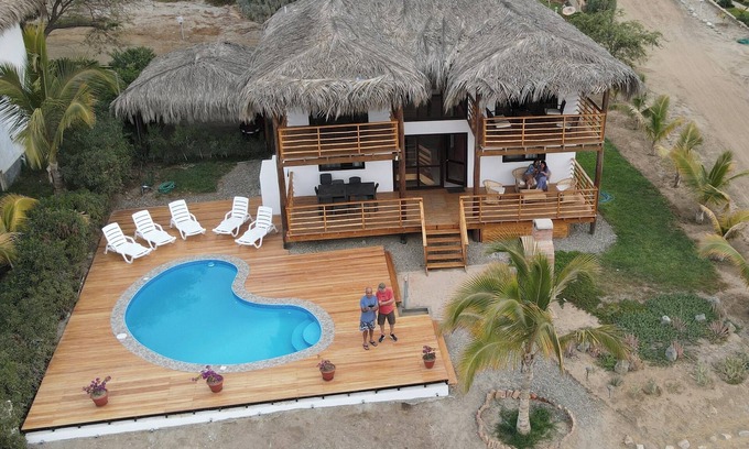 Los Órganos Casa | Oasis tranquilo e impresionantes vistas al mar en Los Organos - Máncora, Perú