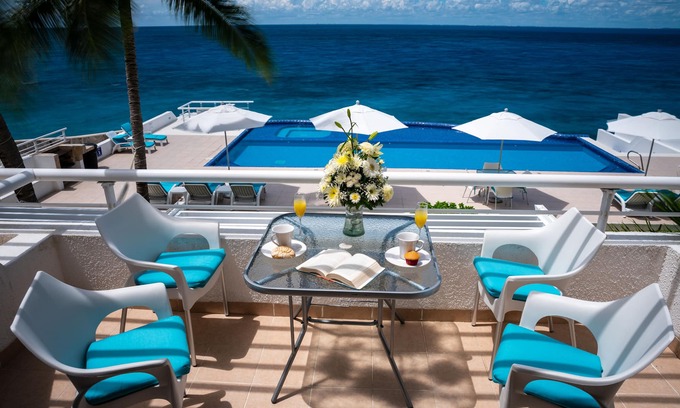Zona Hotelera Norte Condominio | Miramar # 202, impresionante condominio frente al mar a 2 millas al norte de la ciudad, ¡Excelente snorkel!
