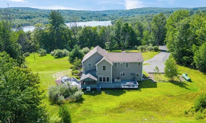 Woodridge Casa | Peaceful Paradise: Dream Holiday Home in Woodridge