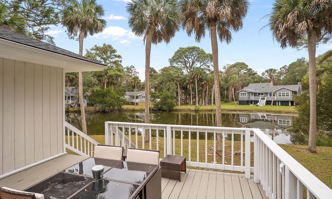 Blue Heron Lake Casa | Peaceful Pet & Family Friendly w/ Pond Views + Purchase Cards, No Extra Tax!