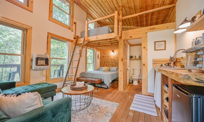 Boles Cabina | Peaceful Pines Treehouse