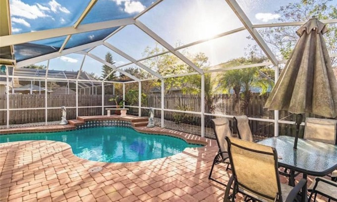 Town 'n' Country Casa | Peaceful Pool Home Near Airport Heated pool