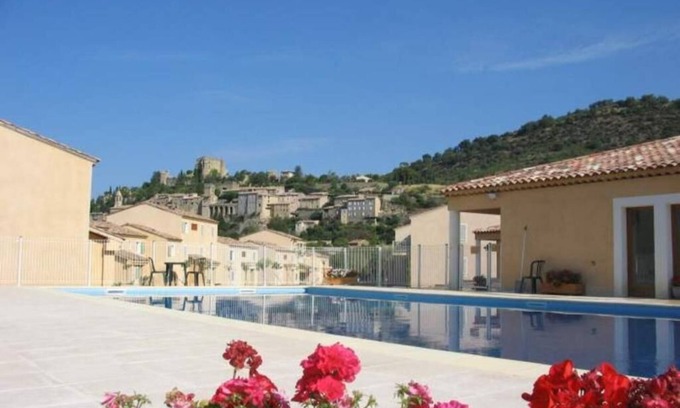 Montbrun-les-Bains Apartamento | Peaceful Retreat with Mountain Views! Kitchen, Outdoor Pool, Pets Allowed