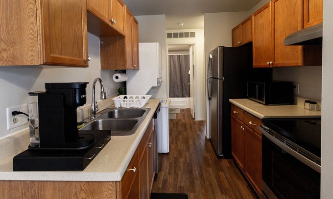 Ann Arbor Apartamento | Peaceful retreat minutes away from U of M. Newly furnished!