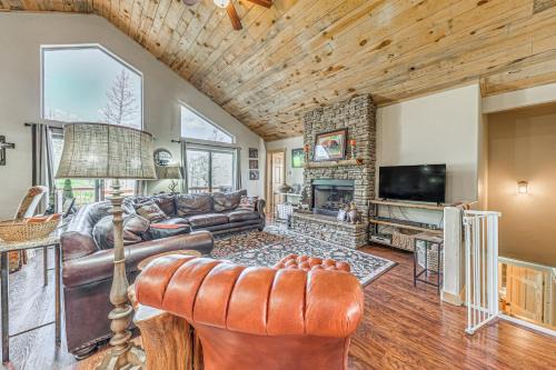 Ruidoso Casa | Peaceful Ruidoso Cabin Ideal Mountain Getaway!