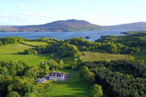 Fivemilebourne Casa | Peaceful, scenic family home