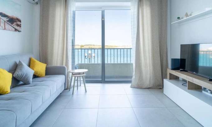 Birzebbuga Apartamento | Peaceful Seafront 3BR Apt with Balcony!
