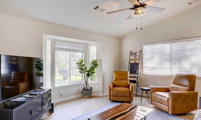 Shasta Casa | Peaceful Shasta-Redding Retreat 3 Mi to Lake!