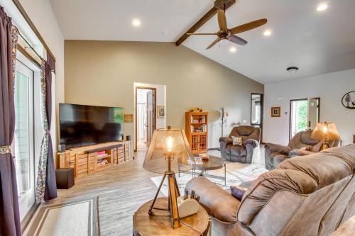 Shelton Casa | Peaceful Shelton Home with Spacious Yard and Fire Pit!