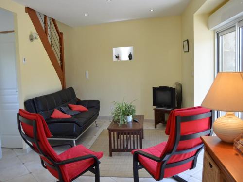 Isigny-le-Buat Casa | Peaceful Stay near Lake