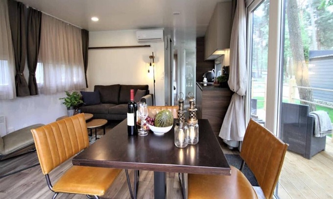 Zutendaal Chalet De Esquí | Estancia tranquila cerca del bosque