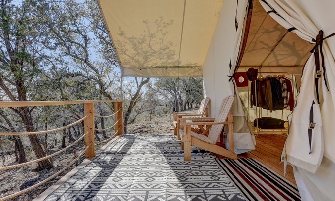 Boerne Alquiler De RV | Peaceful Summer Getaway Glamping in Hill Country