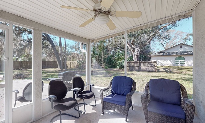 River Side Village Casa | Peaceful & sun-soaked home with yard & screened patio - dog-friendly - near golf