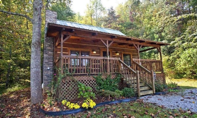 Tellico Plains Casa | Peaceful Tellico View Home with Private Hot Tub