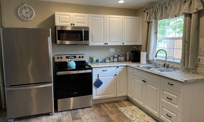 Sorrento Casa | ￼ Peaceful Two Bedroom Guest House near Wekiva River and State Parks ￼