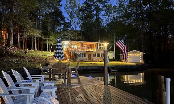 Coosa County Casa | Peaceful vacation very close to The Landing!!
