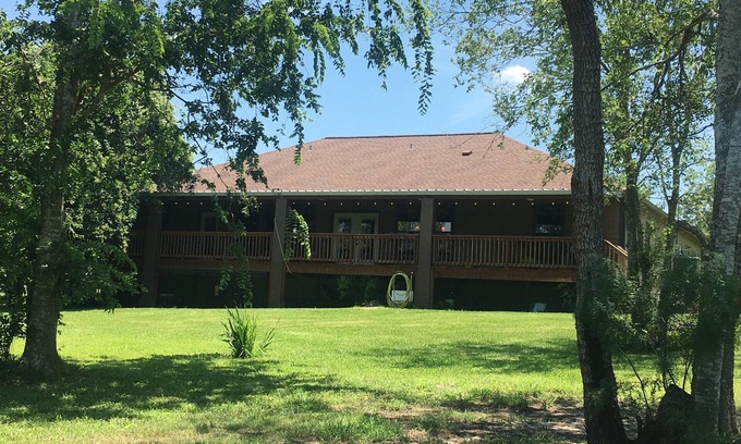 Victoria Casa | Peaceful Victoria Home ,7min from Downtown , EV Charger