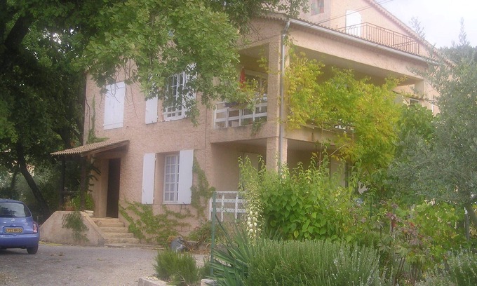 L'Escale Villa | VILLA PACÍFICA EN UN PEQUEÑO PUEBLO EN PROVENCE