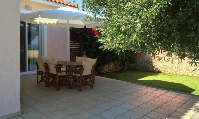 Lakithra Casa | Peaceful villa in typical Kefalonian village. Close to beautiful St Thomas` Bay.