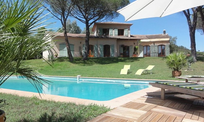 Vidauban Villa | CHALET PACÍFICO BAJO LOS PINOS, PISCINA terreno cerrado 5500m2