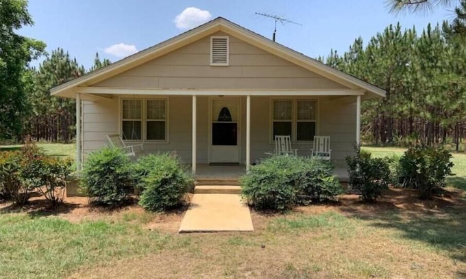 Rochelle Casa | Peaceful Whitetail Deer cabin