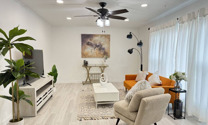 Rochester Casa | Peaceful with a resort feeling.