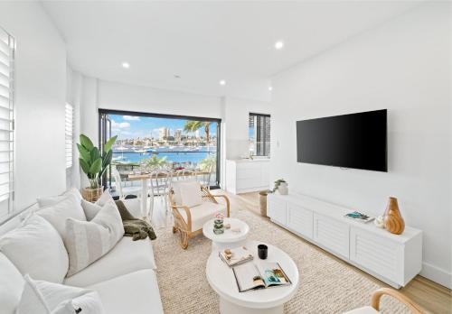 Elizabeth Bay Apartamento | Peach at Palm View Collective