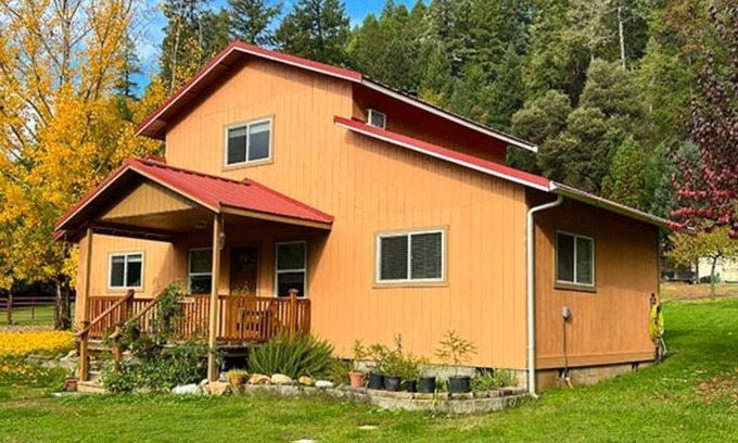 Somes Bar Casa | Peach tree cottage