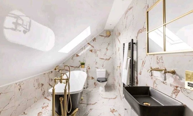 Hylands Casa | Peacock Luxury Accommodation Suitable for Large Bookings Such As Contractors